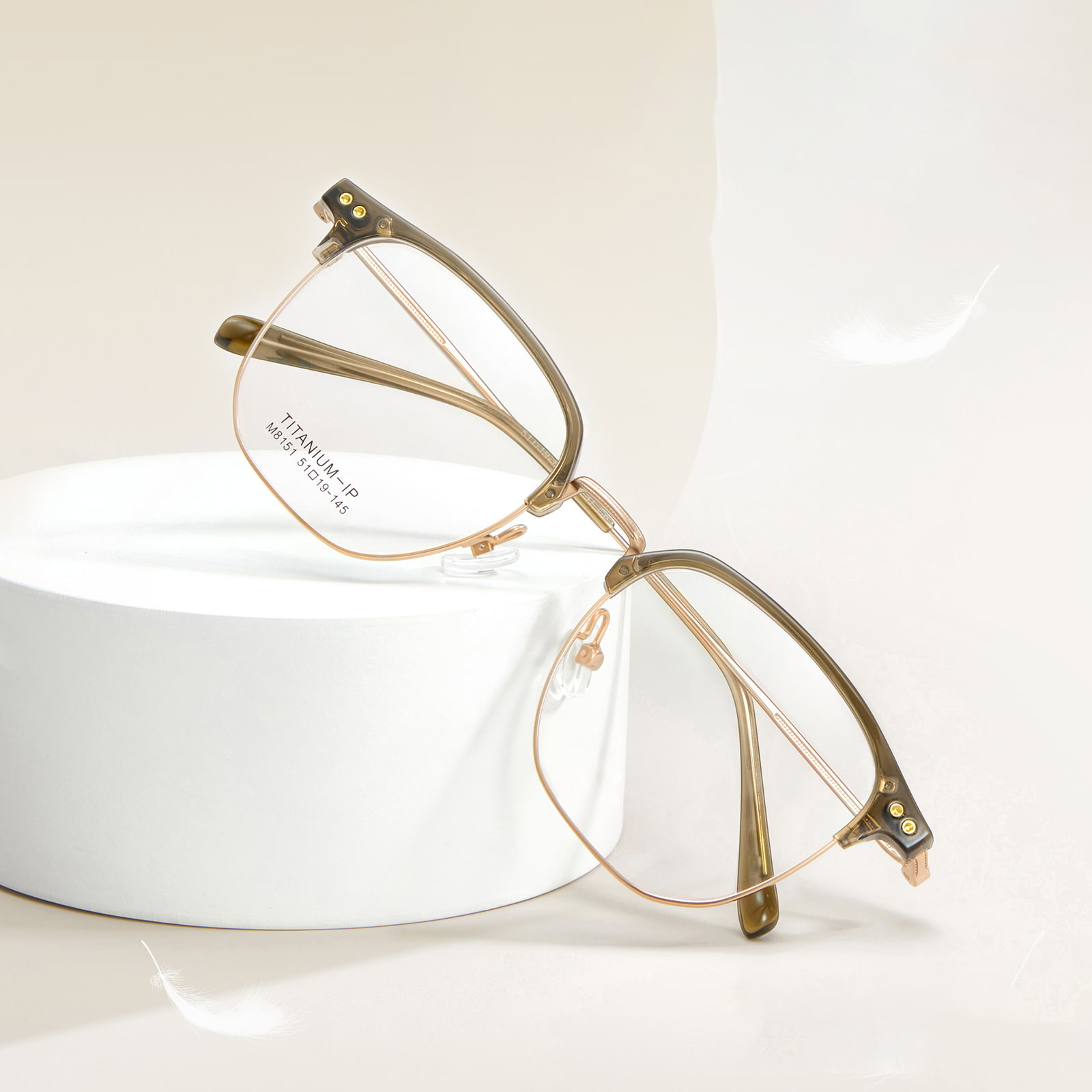 Lehké β titanové brýle M8151 Square Circle
